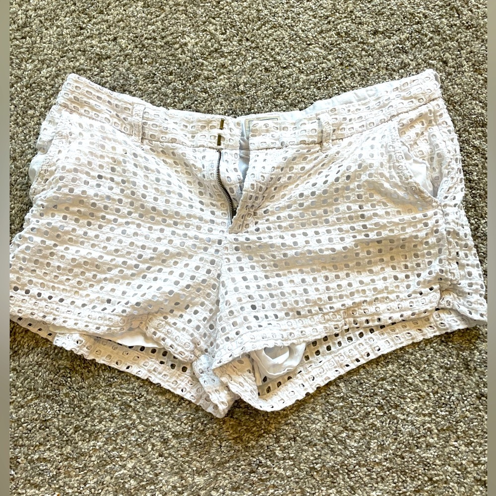 Gap white shorts
